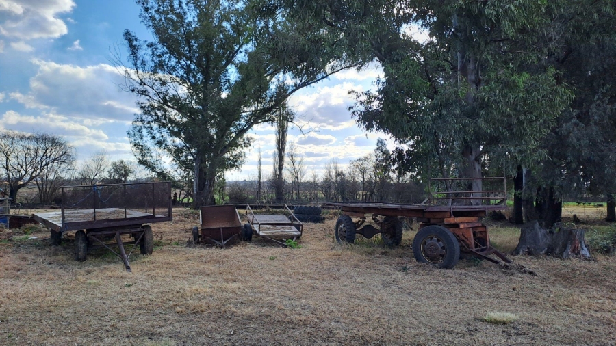 8 Bedroom Property for Sale in Potchefstroom Rural North West